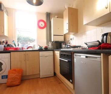 5 bedroom terraced house to rent - Photo 6