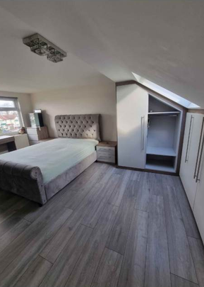 1 bedroom in a house share to rent - Photo 1