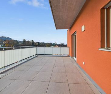 Moderne Attika mit grosser Terrasse und Ausblick - Photo 4