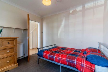 18 Abbotsford Road - Photo 3