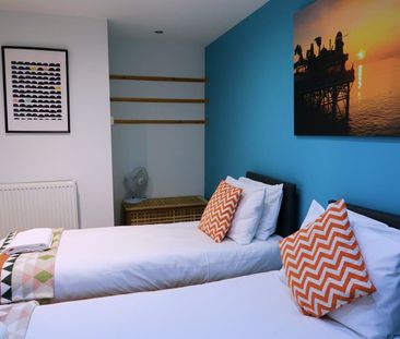 3 Bed Terraced House, Marine Terrace Mews, BN2 - Photo 2