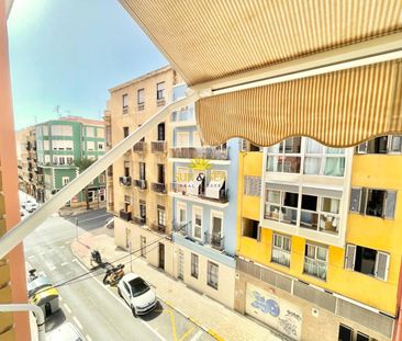 TWO-BEDROOM APARTMENT – ALICANTE - Photo 3