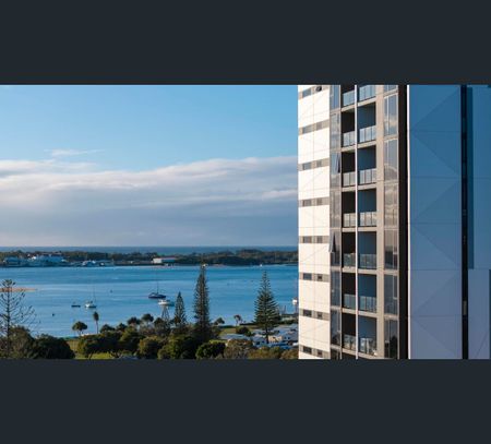 1092/163-167 Marine Parade, Southport, Qld 4215 - Photo 4