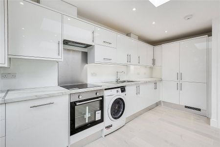 2 Bed Flat, Cornwall Gardens, SW7 - Photo 4