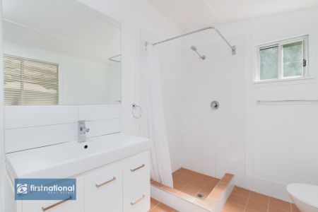 1 Bedroom Granny Flat with fully fenced yard - Photo 2