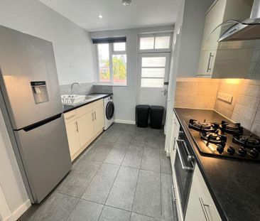 3 bedroom flat to rent - Photo 1
