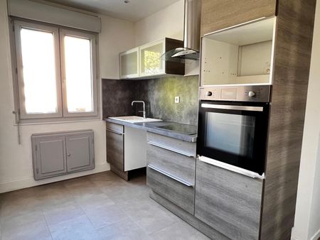 Location Appartement 2 pièces 48m² AUBENAS 07200 - Photo 2