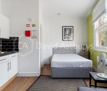 Studio to rent - Photo 2