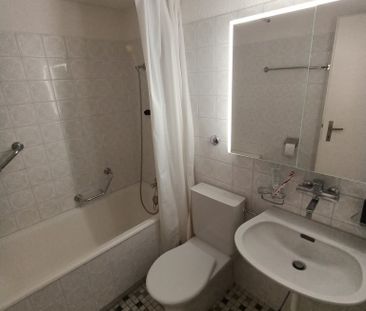 "Helle Wohnung in Stadtnähe mit sonnigem Gartensitzplatz zu vermieten" - Photo 1