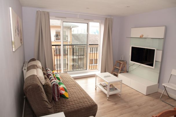 2 Bed Flat, Settlers Court, E14 - Photo 1
