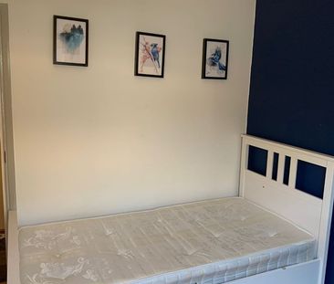 Room in a Shared Flat, Rutland Park Mansions, NW2 - Photo 2