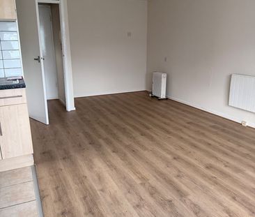 Studio Flat, Handcross Road, LU2 - Photo 4