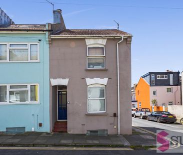 4 bedroom end of terrace house to rent - Photo 5