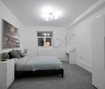 High Street, Berkshire, SL1 - Photo 1