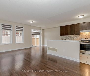 Condo Townhouse For Lease | W7355362 - Photo 2