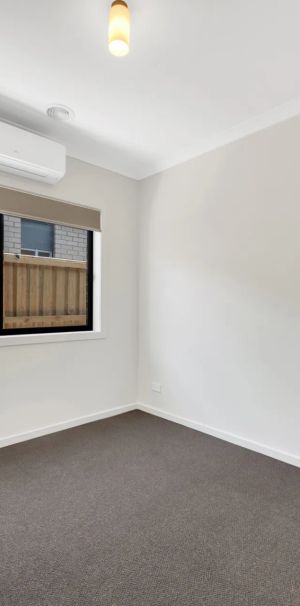 TOP QUALITY FAMILY HOME - Photo 1