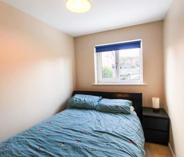 2 bedroom semi-detached house to rent - Photo 5