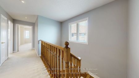 For Lease - 33 Shallot Court, Richmond Hill, Ontario - Photo 3