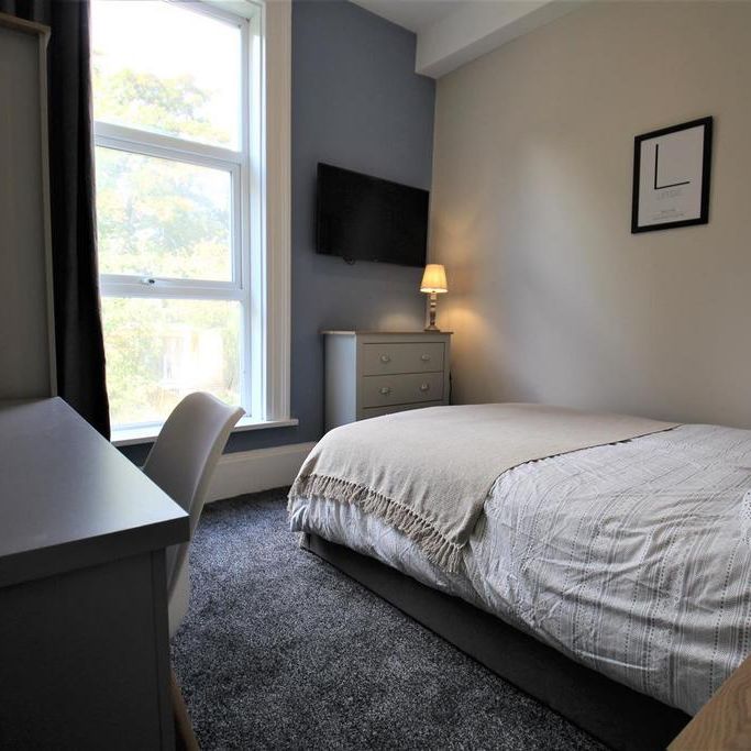 4 bedroom apartment to rent - Photo 1