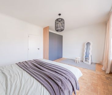 Volledig bemeubeld en gerenoveerd appartement met terras - Photo 4