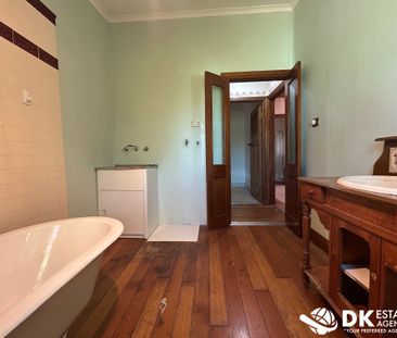 Comfortable & Convenient Living in the Heart of Sunshine - Photo 3