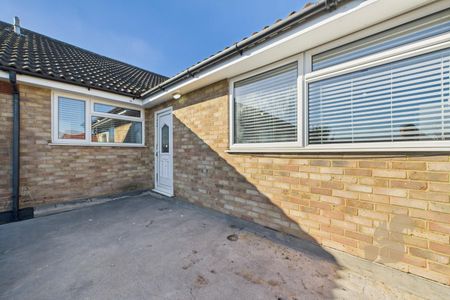 Sunrise Avenue, Chelmsford - Photo 4