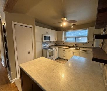 For Lease - 2551 Padstow Crescent Unit# UPPER, Mississauga, Ontario - Photo 2