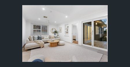 Fabulous Family Home in Prime Nedlands Location - Photo 3