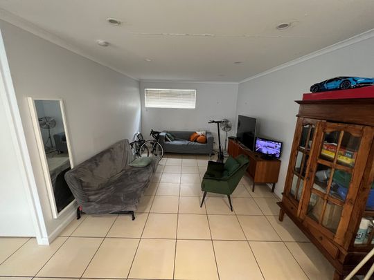 5/739 Logan Road, Greenslopes QLD 4120 - Studio For Rent | Domain - Photo 1