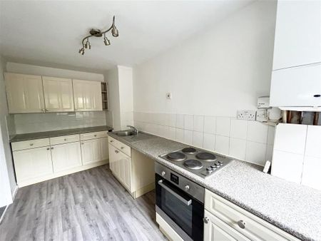 2 bedroom apartment to rent - Photo 4