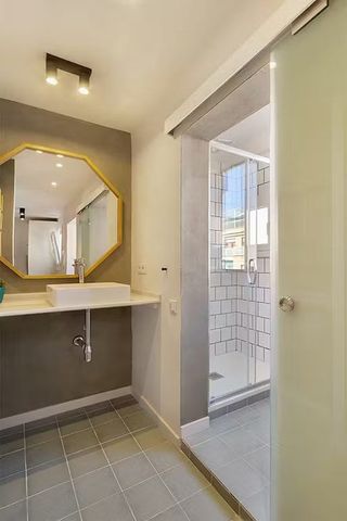 Carrer del Poeta Cabanyes, Barcelona, Catalonia 08004 - Photo 5