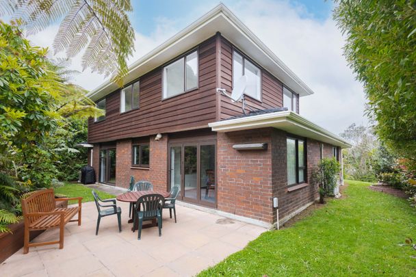 39 Thatcher Crescent, Crofton Downs - Photo 1