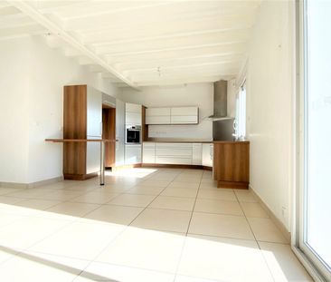 Location Maison 4 pièces 101m² ST GENIS LAVAL 69230 - Photo 6