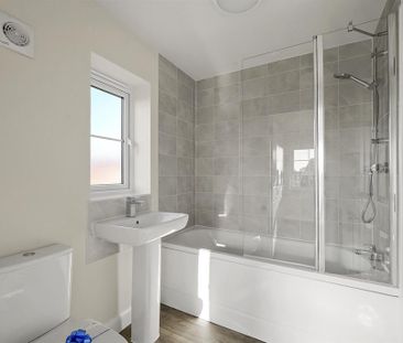 3 bedroom detached house to rent - Photo 5