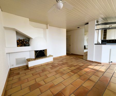 4.0 renovated rooms of 88 m2 with lake view - Photo 3