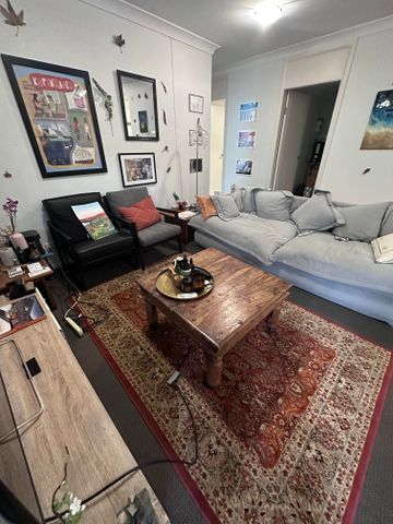 Chippendale - Photo 2