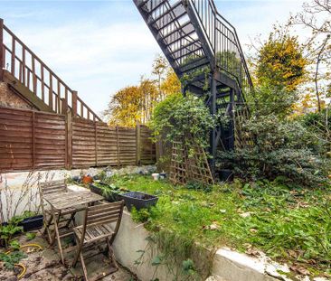3 bedroom flat to rent - Photo 2
