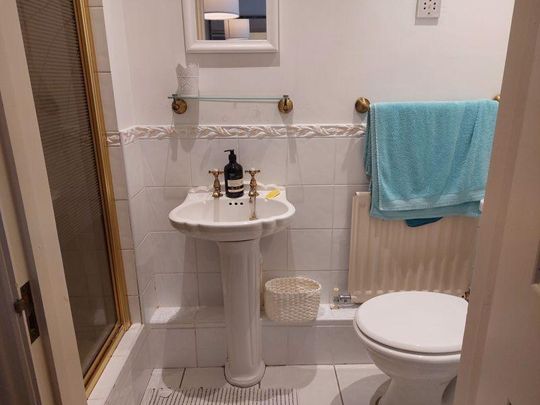 2 bedroom terraced house to rent - Photo 1