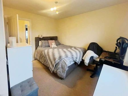 Bluebell Drive, Llanharan, Pontyclun, CF72 - Photo 2