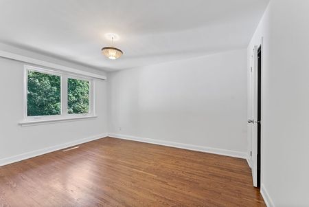 For Lease - 60 Juliana Court, Toronto, Ontario - Photo 2