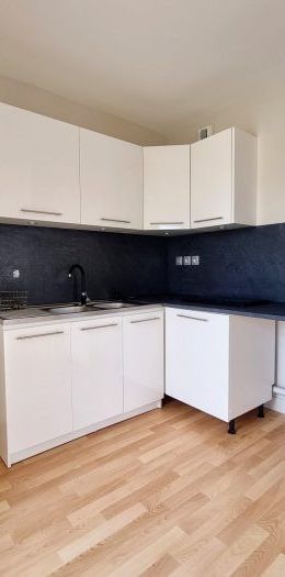 Appartement F2 à BRETTEVILLE L'ORGUEILLEUSE - Photo 1