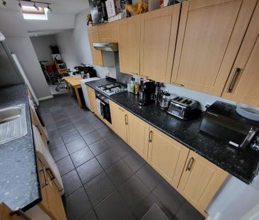 5 bedroom house to rent - Photo 2