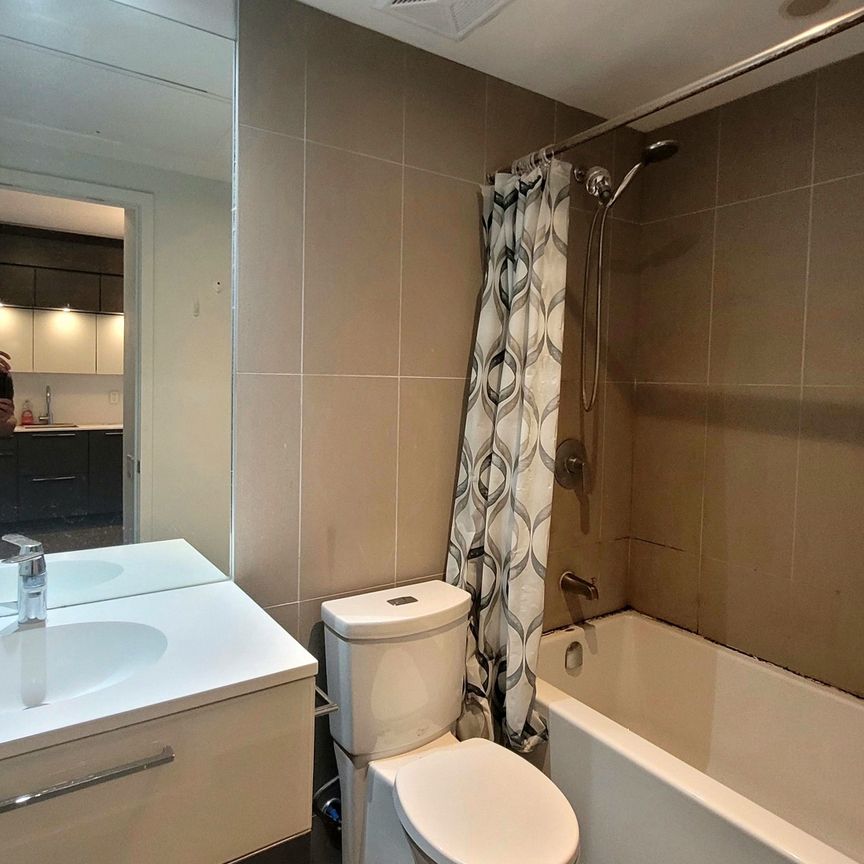 For Lease - 15 Grenville Street Unit# 907, Toronto, Ontario - Photo 1