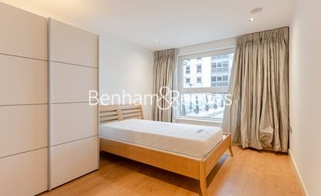 2 Bedroom flat to rent in Fountain House, The Boulevard, SW6 - Photo 2
