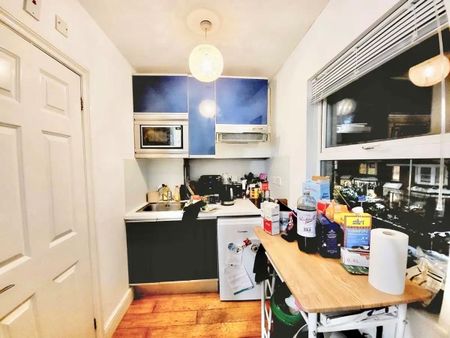 1 Bed Flat, Dollis Road, N3 - Photo 4