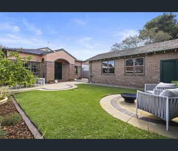 Timeless charm in a prime Burwood Heights setting - Photo 6