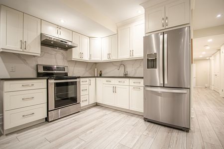 For Lease - 34B Pine Avenue, Mississauga, Ontario - Photo 3