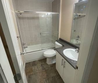 two bedroom basement $1650 - Photo 2