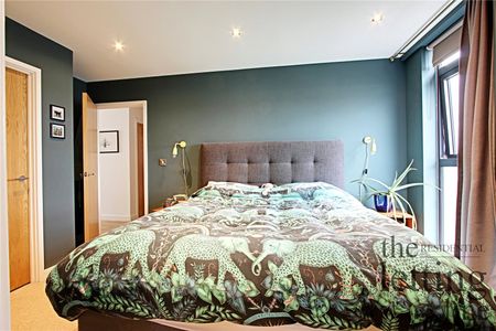 Dunstan Mews, Enfield, EN1 1GF - Photo 3