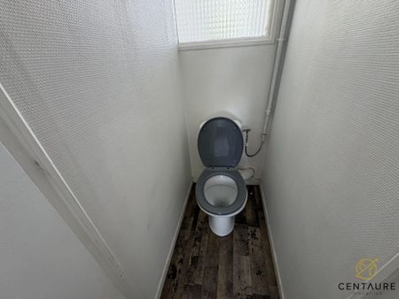 Location Appartement 4 pièces 82m² LILLE 59000 - Photo 2